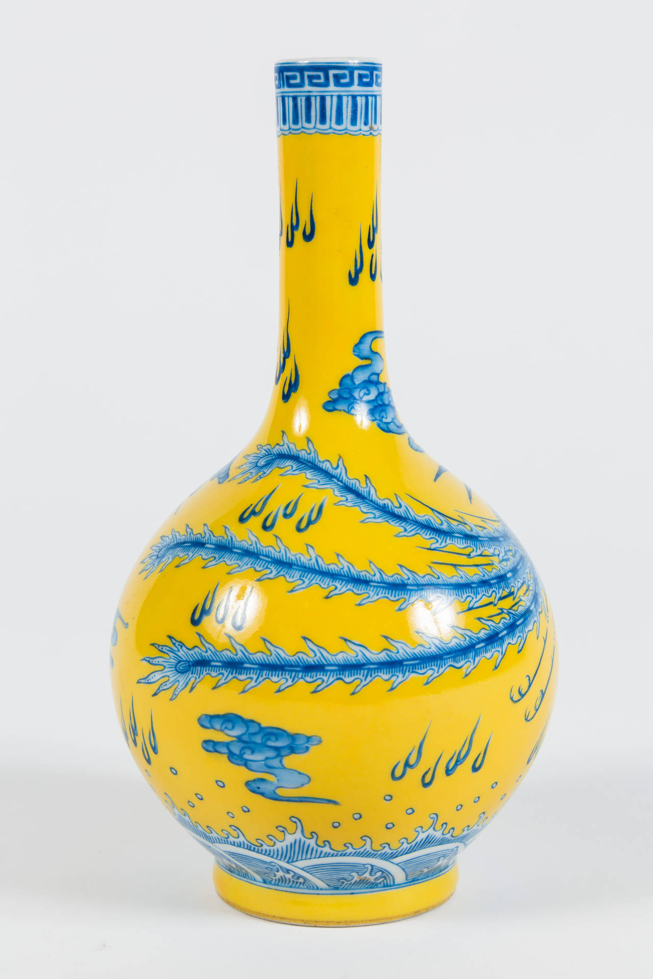 Early 20th century Antique Chinese Vase | VANDEUREN, Los Angeles CA